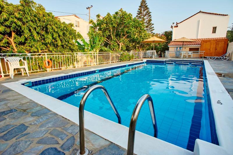 Angela Apartments Коккари Экстерьер фото